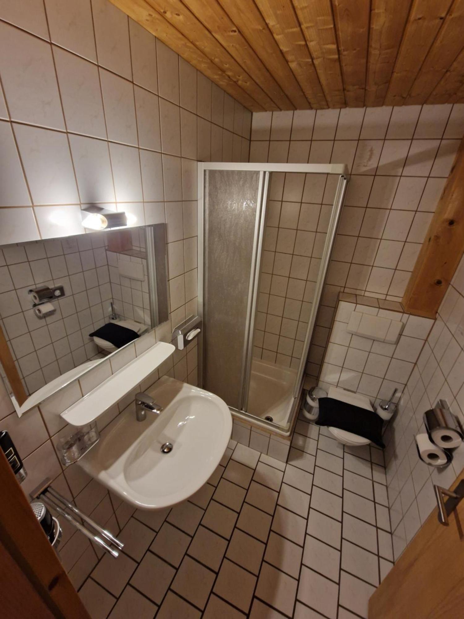 Garni Baerenwirt Bed & Breakfast ลอยทัช ภายนอก รูปภาพ
