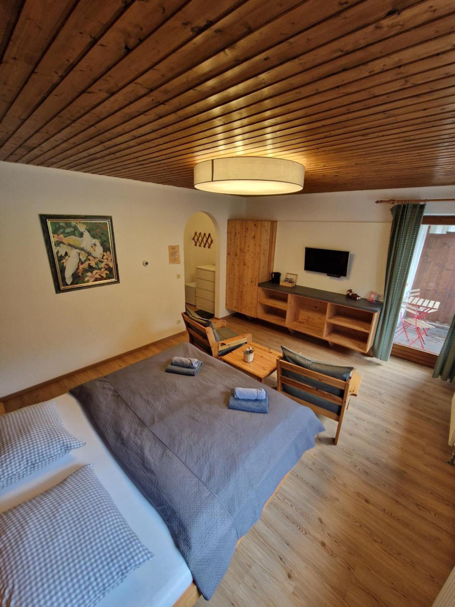 Garni Baerenwirt Bed & Breakfast ลอยทัช ภายนอก รูปภาพ