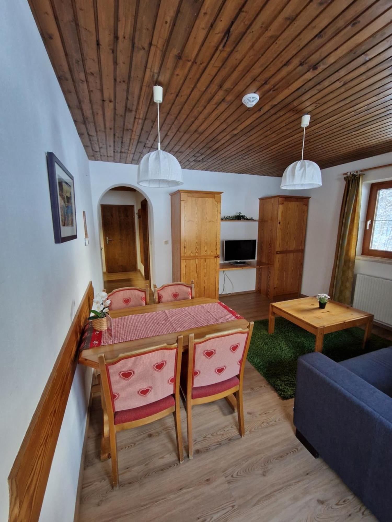 Garni Baerenwirt Bed & Breakfast ลอยทัช ภายนอก รูปภาพ