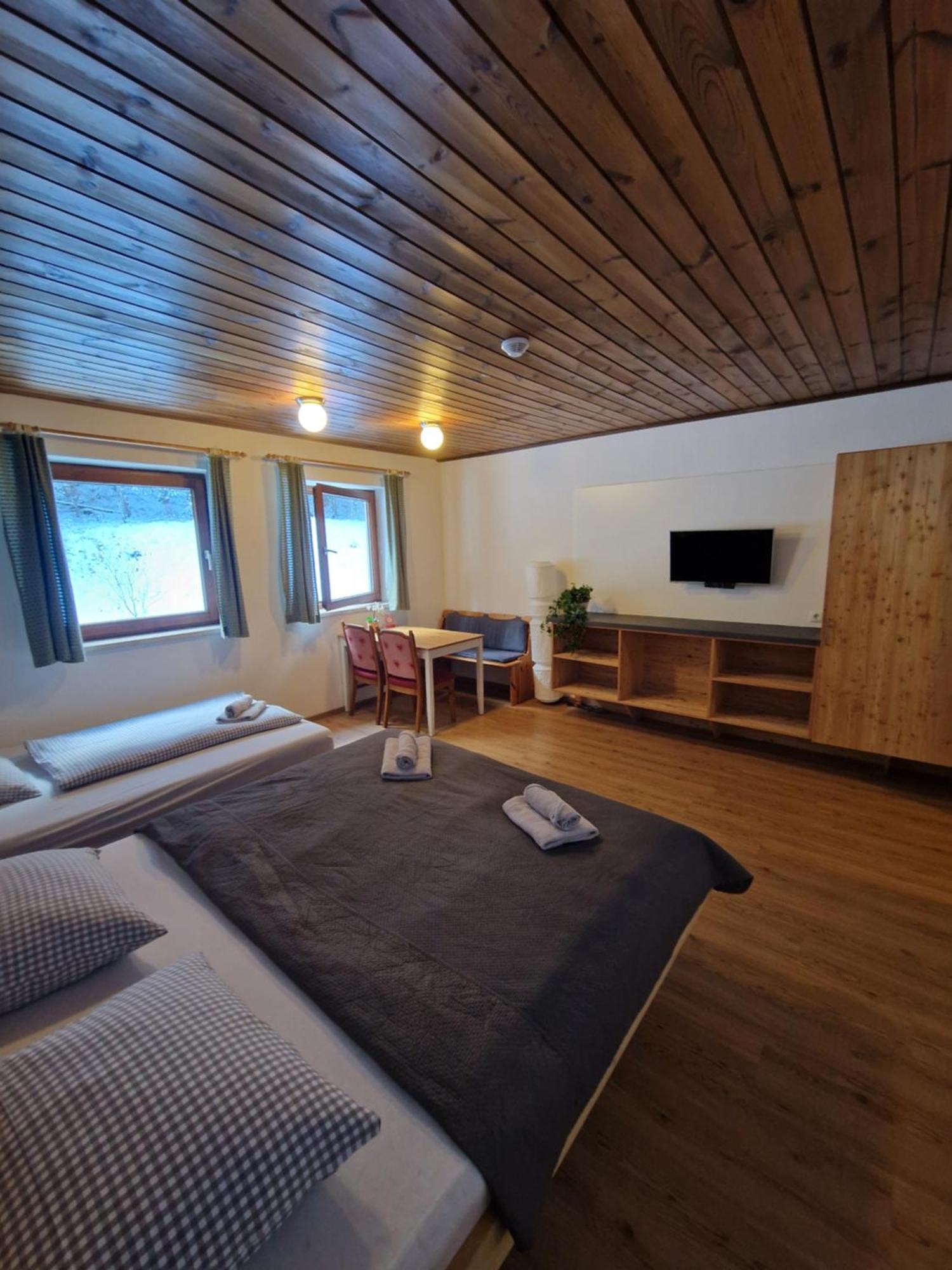 Garni Baerenwirt Bed & Breakfast ลอยทัช ภายนอก รูปภาพ